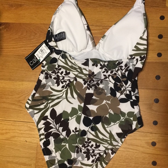 NWOT 1 Piece Swimsuit - Picture 3 of 5